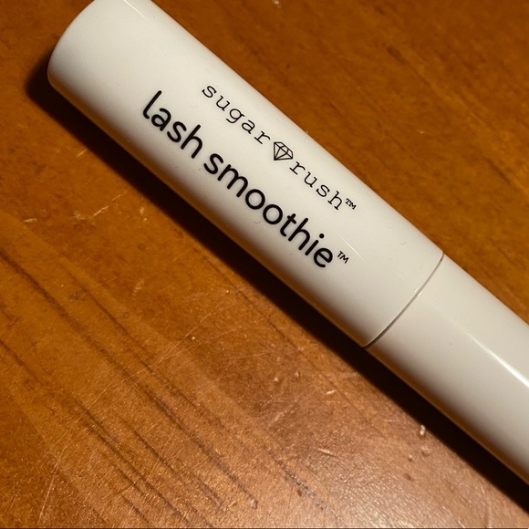 Tarte Lash Smoothie Volumizing Hemp Mascara - Picture 5 of 14